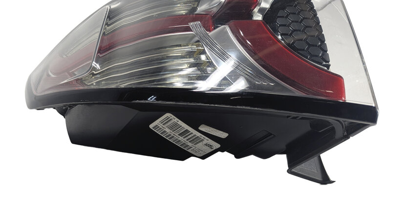 Thumbnail 7: 2015-2019 LAND ROVER DISCOVERY SPORT (L550) LEFT REAR TAILLIGHT BRAKE LIGHT LAMP