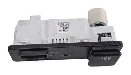 Thumbnail 2: 2016 LAND ROVER DISCOVERY SPORT (L550) CONSOLE USB AUX SD NAV PORT w/ 12V OUTLET