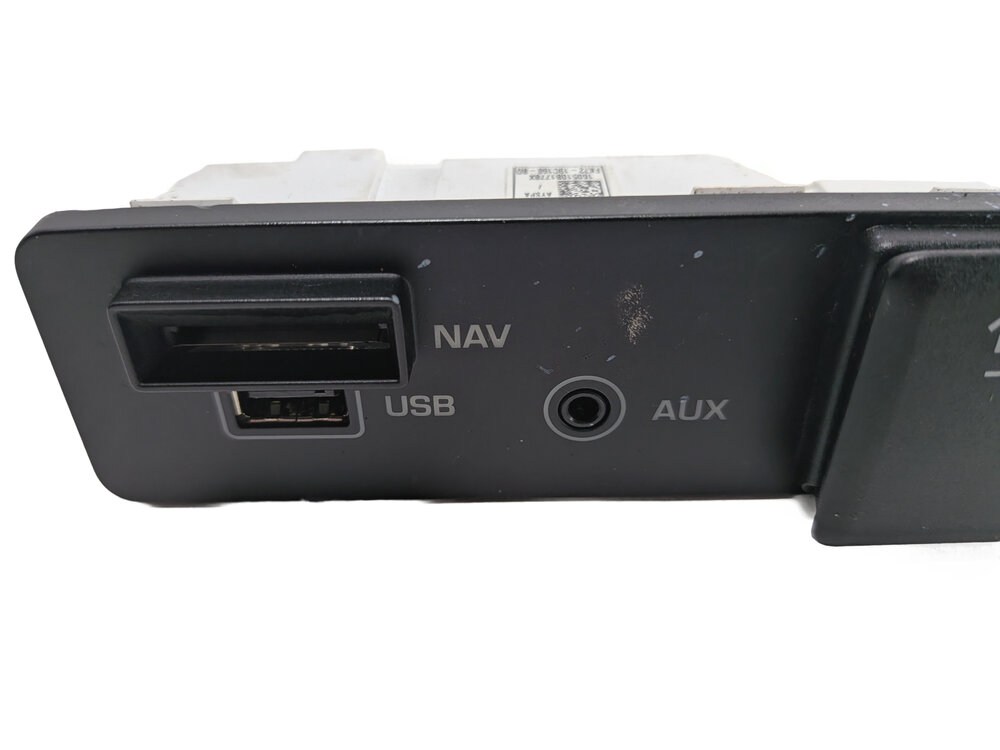 Thumbnail 7: 2016 LAND ROVER DISCOVERY SPORT (L550) CONSOLE USB AUX SD NAV PORT w/ 12V OUTLET