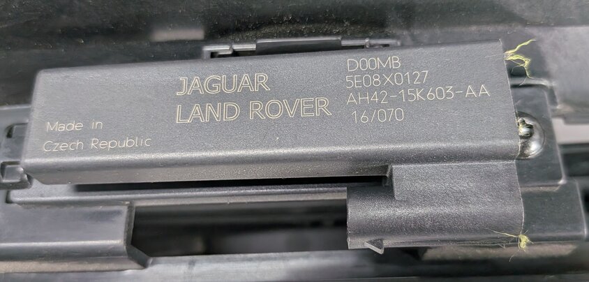 Thumbnail 8: 2016 LAND ROVER DISCOVERY SPORT L550 CENTER DASH AC VENT RADIO SWITCHES (Black)
