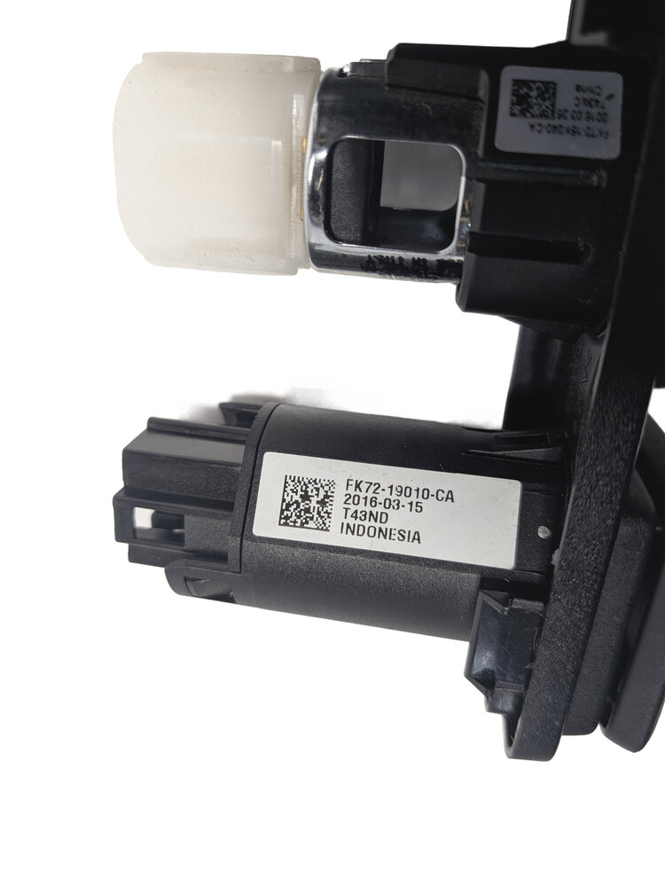 Thumbnail 12: 2016 LAND ROVER DISCOVERY SPORT (L550) USB 12V POWER OUTLET CHARGER SOCKET PANEL