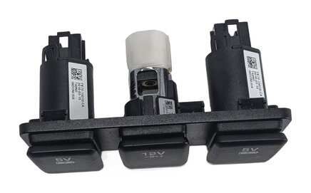 Thumbnail 2: 2016 LAND ROVER DISCOVERY SPORT (L550) USB 12V POWER OUTLET CHARGER SOCKET PANEL