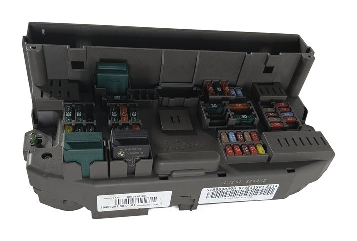 Thumbnail 8: 2008 BMW X5 (E70) 4.8L FRONT POWER DISTRIBUTION JUNCTION FUSE BOX RELAY CARRIER