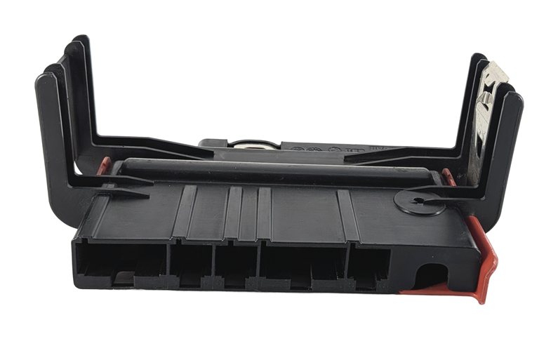 Thumbnail 4: 2008 BMW X5 (E70) 4.8L REAR POSITIVE BATTERY TERMINAL POWER DISTRIBUTION BLOCK