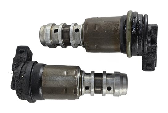 Thumbnail 3: 2007-2010 BMW X5 (E70) 4.8L N62TU V8 ENGINE VANOS CAMSHAFT SOLENOID VALVE SET/2