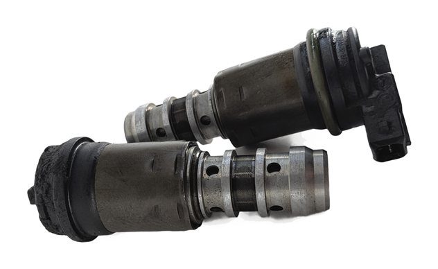 Thumbnail 5: 2007-2010 BMW X5 (E70) 4.8L N62TU V8 ENGINE VANOS CAMSHAFT SOLENOID VALVE SET/2