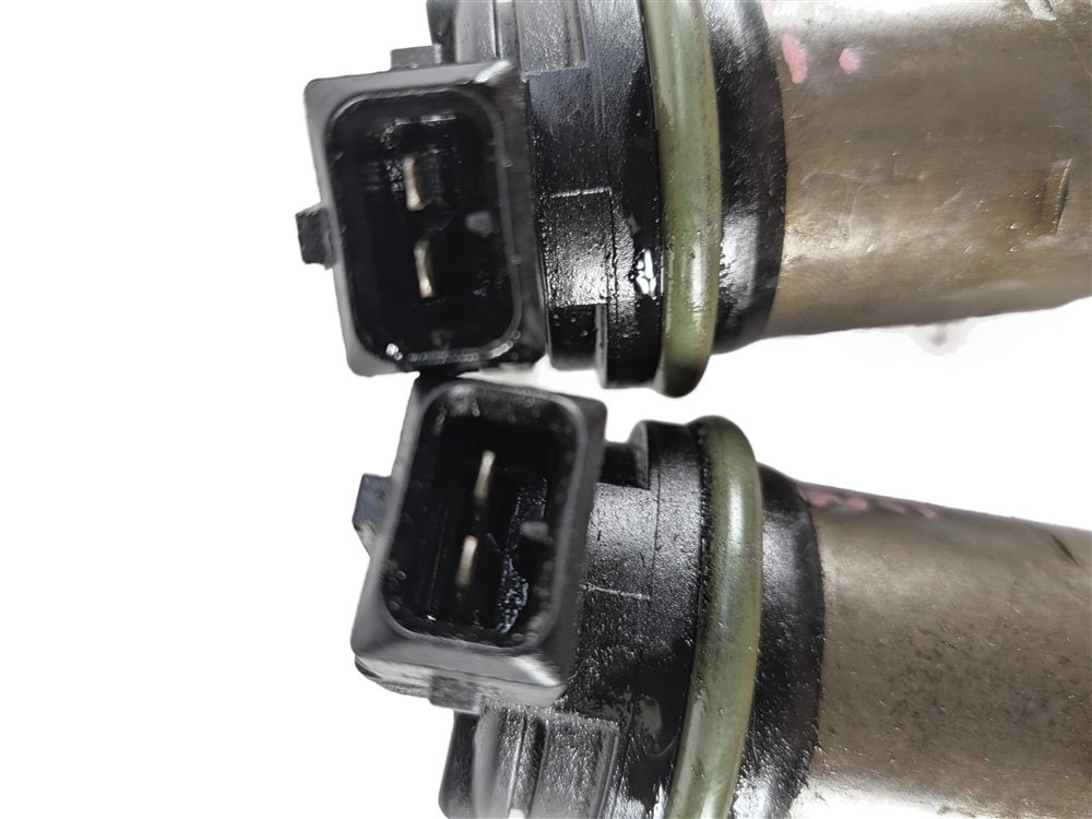 Thumbnail 8: 2007-2010 BMW X5 (E70) 4.8L N62TU V8 ENGINE VANOS CAMSHAFT SOLENOID VALVE SET/2