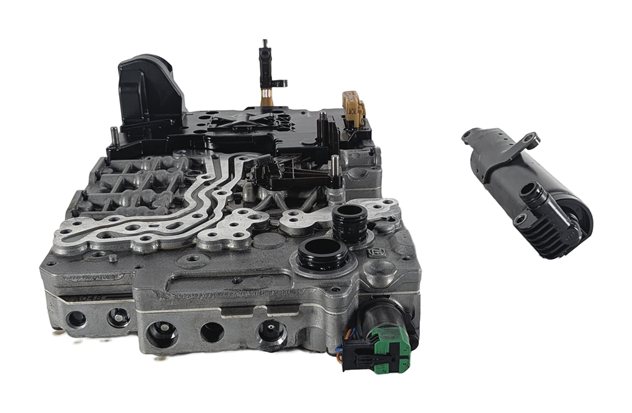 Thumbnail 2: 15-18 BMW X3 X4 X5 X6 (F15 F16 F25 F26) AWD 8HP-45 AUTO TRANSMISSION VALVE BODY