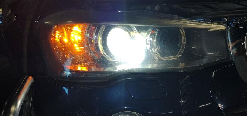 Thumbnail 2: 15-18 BMW X3 X4 (F25 F26) RIGHT PASSENGER ADAPTIVE XENON HID HEADLIGHT HEAD LAMP