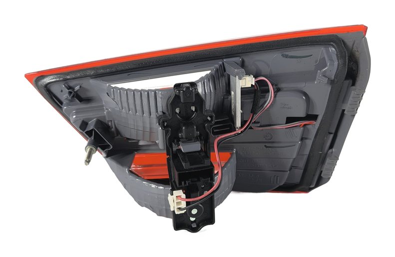 Thumbnail 7: 11-17 BMW X3 (F25) LEFT DRIVER REAR INNER TRUNK INCANDESCENT TAILLIGHT (OPT 522)