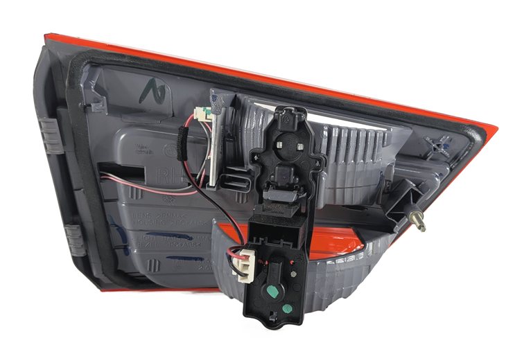 Thumbnail 7: 11-17 BMW X3 (F25) RIGHT PASSENGER REAR INNER INCANDESCENT TAILLIGHT (OPT. 522)