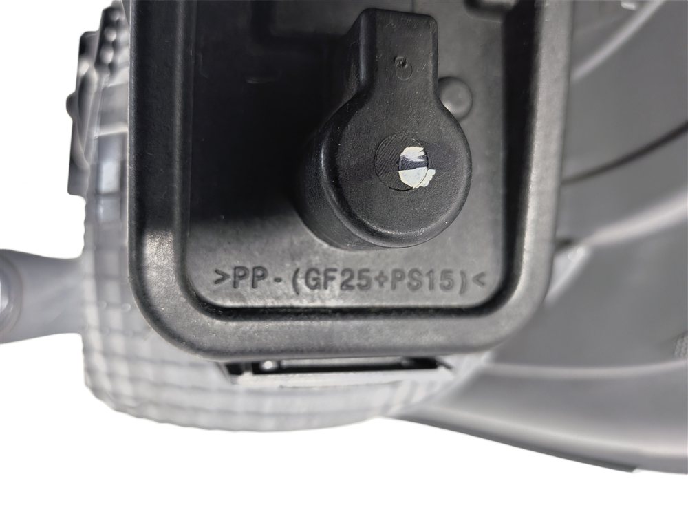Thumbnail 10: 11-17 BMW X3 (F25) LEFT DRIVER REAR OUTER INCANDESCENT TAILLIGHT LAMP (OPT. 522)