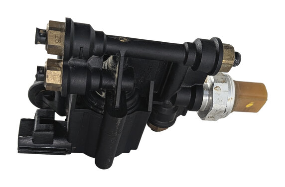 Thumbnail 4: 2011 LAND ROVER LR4 L319 AIR SUSPENSION RESERVOIR VALVE BLOCK w/ PRESSURE SENSOR