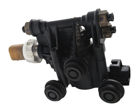 Thumbnail 5: 2011 LAND ROVER LR4 L319 AIR SUSPENSION RESERVOIR VALVE BLOCK w/ PRESSURE SENSOR