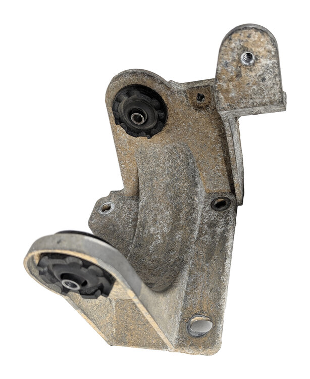 Thumbnail 5: 2011 LAND ROVER LR4 L319 AIR SUSPENSION COMPRESSOR MOUNTING BRACKET w/ HARDWARE
