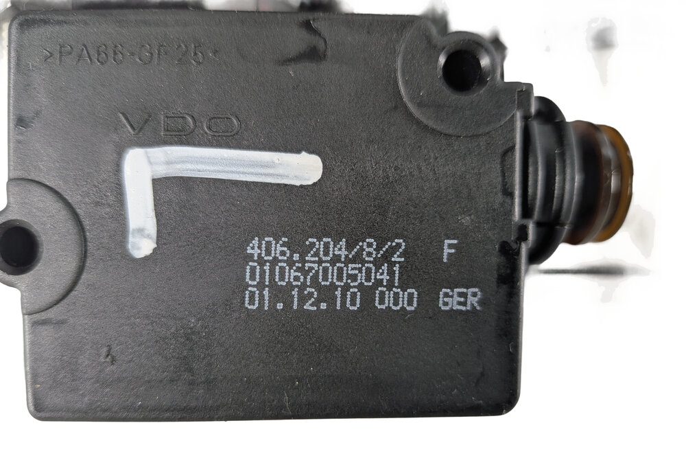 Thumbnail 8: 2011 LAND ROVER LR4 (L319) REAR LEFT LOWER TAILGATE HATCH LOCK LATCH ACTUATOR
