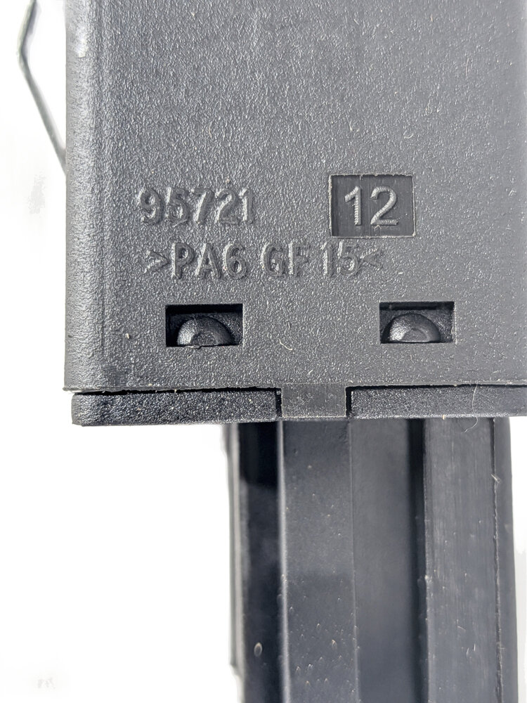 Thumbnail 8: 2011 LAND ROVER LR4 (L319) TAILGATE RELEASE PUSH BUTTON SWITCH w/ RUBBER COVER