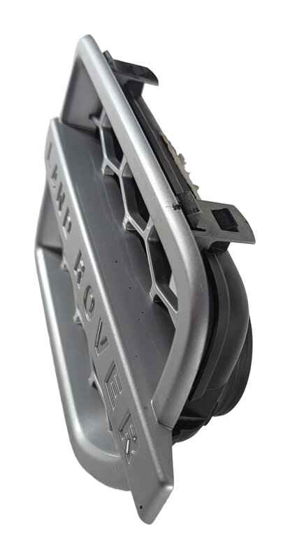 Thumbnail 4: 2011 LAND ROVER LR4 (L319) FRONT RIGHT FENDER SIDE GILL AIR VENT GRILLE (SILVER)