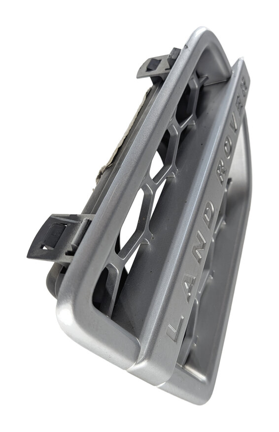 Thumbnail 5: 2011 LAND ROVER LR4 (L319) FRONT RIGHT FENDER SIDE GILL AIR VENT GRILLE (SILVER)