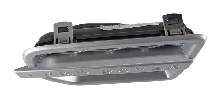 Thumbnail 3: 2011 LAND ROVER LR4 (L319) FRONT LEFT FENDER SIDE GILL AIR VENT GRILLE (SILVER)