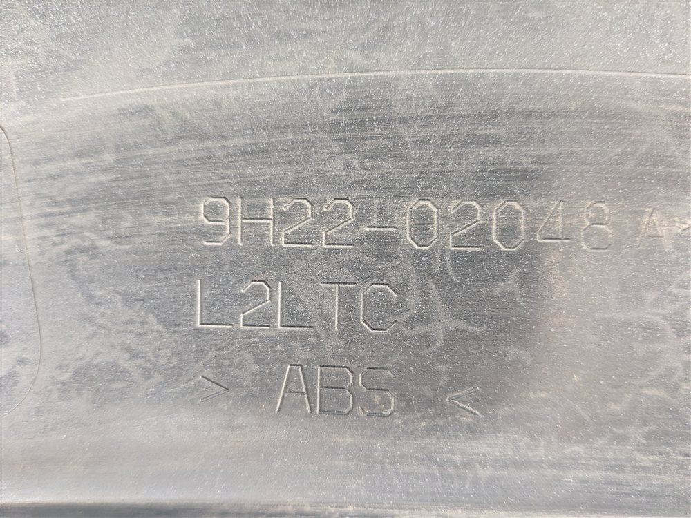 Thumbnail 9: 2011 LAND ROVER LR4 L319 FRONT RIGHT PASSENGER FENDER FLARE WHEEL ARCH (Black)