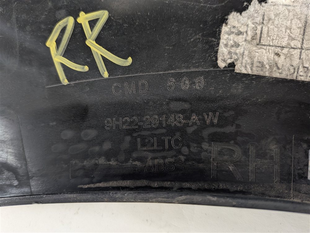 Thumbnail 7: 2011 LAND ROVER LR4 L319 REAR RIGHT QUARTER WHEEL ARCH FENDER FLARE TRIM (Black)