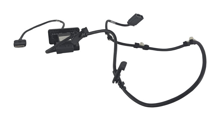 Thumbnail 4: 2011 LAND ROVER LR4 (L319) USB IPOD AUX INPUT JACK PORT PANEL w/ CABLE HARNESS