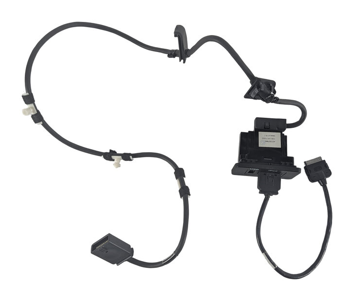 Thumbnail 5: 2011 LAND ROVER LR4 (L319) USB IPOD AUX INPUT JACK PORT PANEL w/ CABLE HARNESS