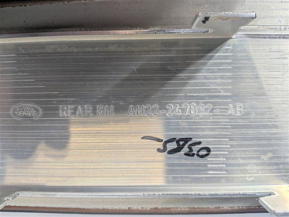 Thumbnail 18: 2011 LAND ROVER LR4 (L319) INTERIOR DASH CONSOLE DOOR TRIM SET/7 (Piano Black)