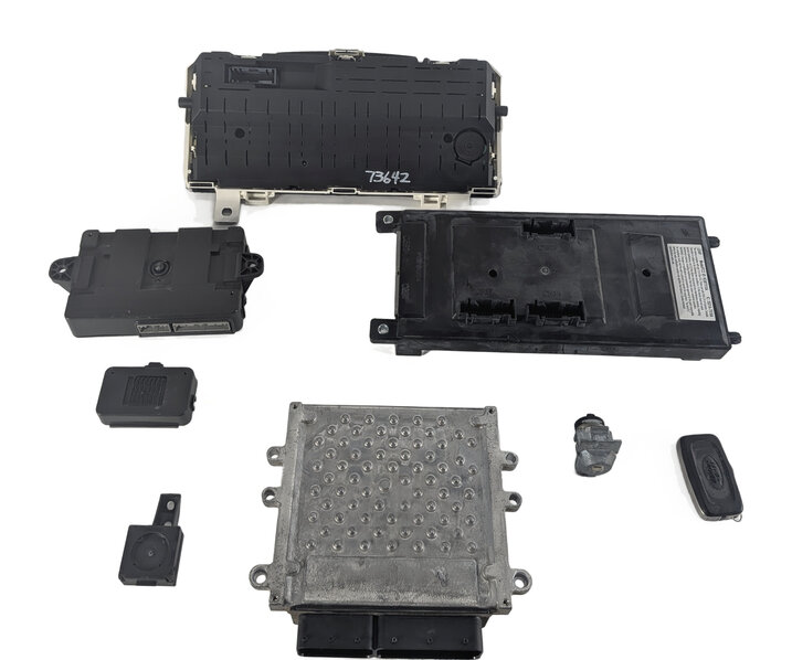 Thumbnail 4: 2011 LAND ROVER LR4 L319 5.0L (AJ133) ECM CLUSTER FUSE BOX IMMOBILIZER KEY SET/8