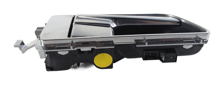 Thumbnail 2: 2010-2016 RANGE ROVER SPORT LR4 L319 REAR RIGHT INTERIOR DOOR HANDLE