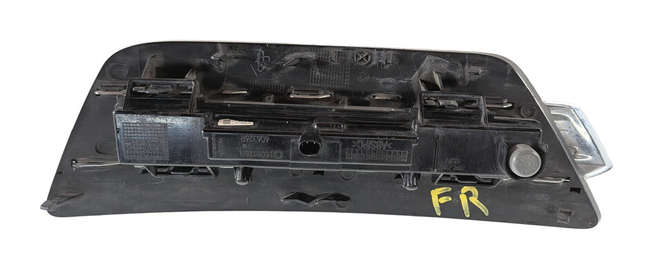 Thumbnail 6: 2013-2016 MERCEDES GL350 GL450 (X166) RIGHT FRONT PASSENGER DRL FOGLIGHT LAMP