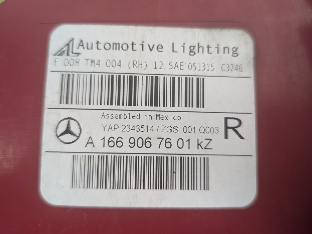 Thumbnail 8: 13-16 MERCEDES GL (X166) REAR RIGHT PASSENGER OUTER TAILLIGHT BRAKE LIGHT LAMP