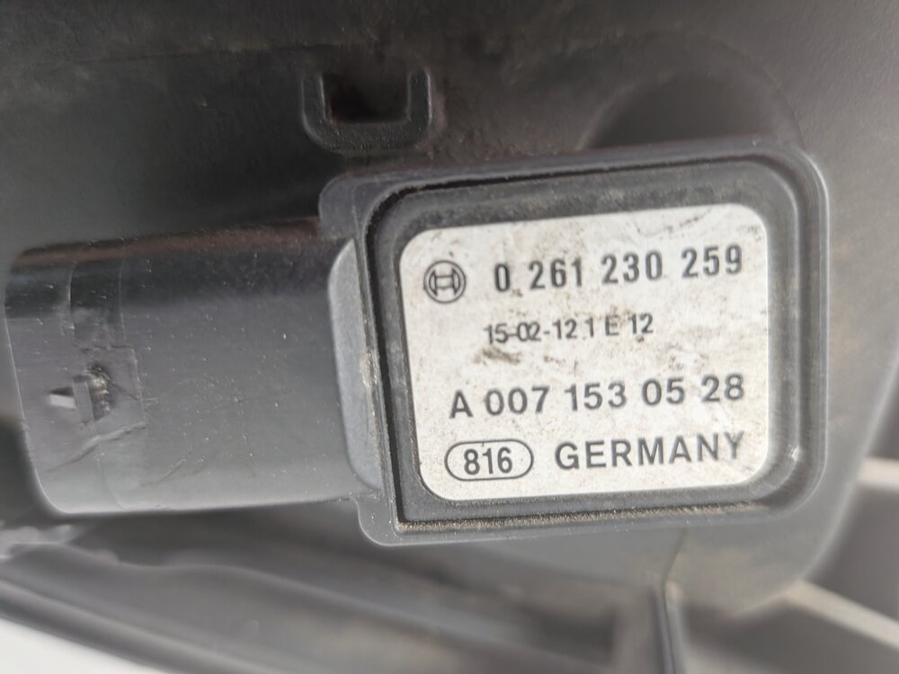 Thumbnail 11: 15-23 MERCEDES C E GLC GLE GLS ML S CLS CLASS RIGHT ENGINE AIR INTAKE FILTER BOX