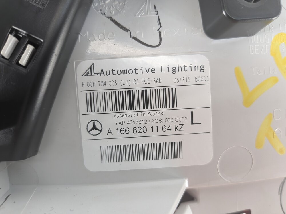 Thumbnail 8: 13-16 MERCEDES GL350 GL450 GL550 (X166) LEFT DRIVER INNER TAILLIGHT LIGHT LAMP
