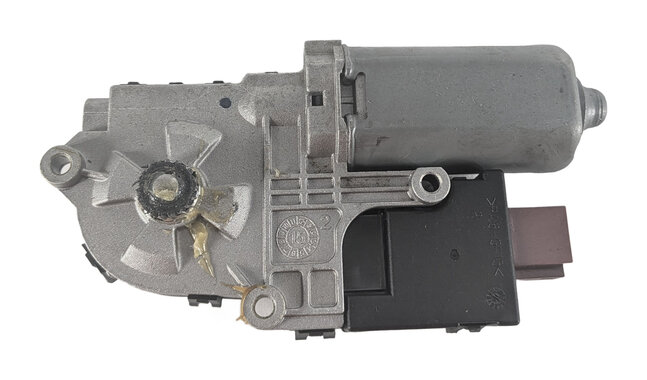 Thumbnail 3: 2012-2019 MERCEDES GL350 GL450 GL550 ML250 ML350 ML550 (W166 X166) SUNROOF MOTOR