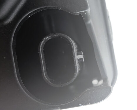 Thumbnail 9: 12-16 MERCEDES GL ML CLASS (W166 X166) REAR FUSE BOX RELAY CARRIER BLOCK