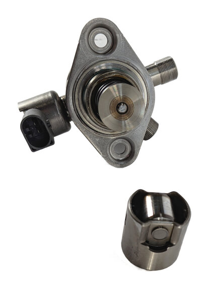 Thumbnail 3: 11-20 MERCEDES E S SL GL (W205 W166 W212 X166 X253) V8 LEFT MECHANICAL FUEL PUMP