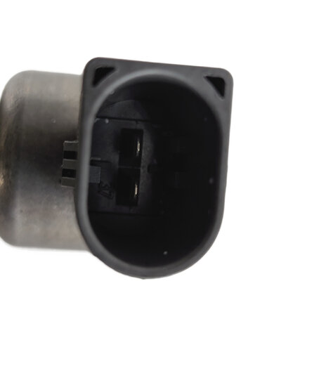 Thumbnail 8: 11-20 MERCEDES E S SL GL (W205 W166 W212 X166 X253) V8 LEFT MECHANICAL FUEL PUMP