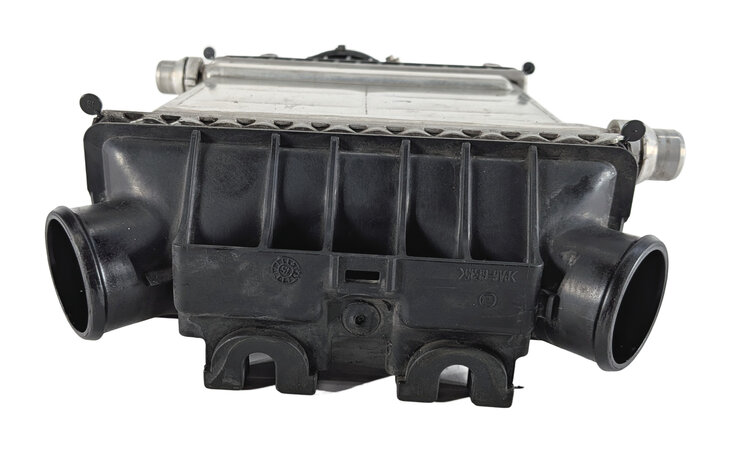 Thumbnail 2: 15-20 MERCEDES E400 C43 GLC43 GLE400 GL450 M276 INTERCOOLER CHARGE AIR COOLER