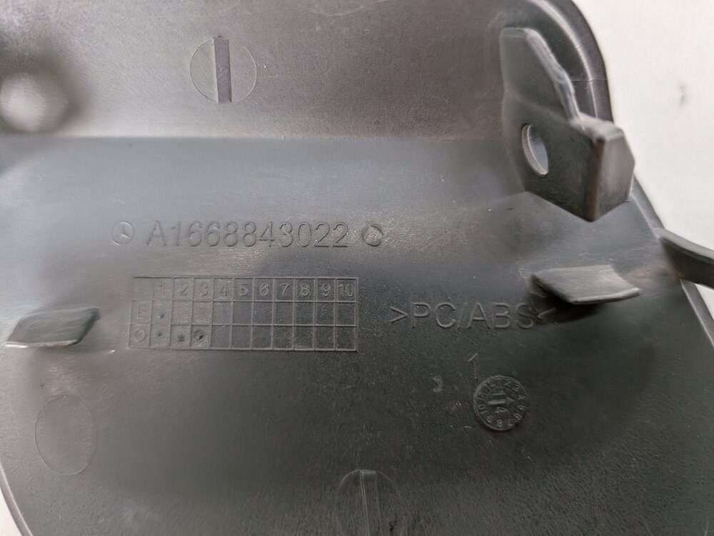 Thumbnail 8: 2015 MERCEDES GL450 (X166) FRONT BUMPER TOWING TOW HOOK EYE CAP COVER (Black)