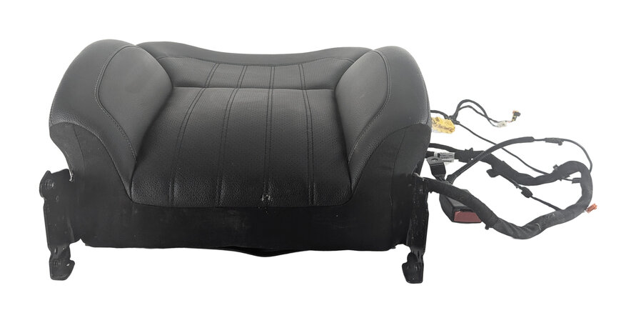 Thumbnail 2: 2015 MERCEDES GL450 X166 FRONT RIGHT PASSENGER UPPER SEAT BACK w/ BUCKLE (Black)
