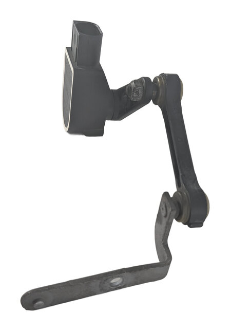Thumbnail 4: 2015 MERCEDES GL450 (X166) REAR RIGHT AIR SUSPENSION RIDE HEIGHT LEVEL SENSOR