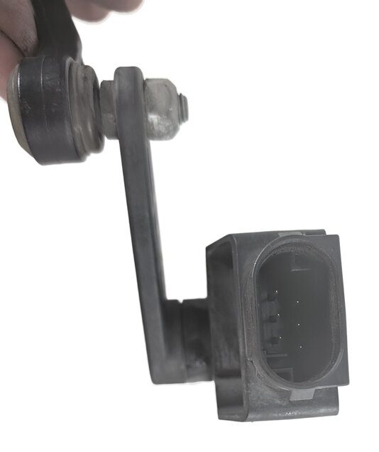 Thumbnail 8: 2015 MERCEDES GL450 (X166) FRONT RIGHT AIR SUSPENSION RIDE HEIGHT LEVEL SENSOR