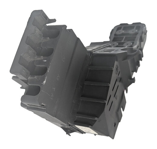 Thumbnail 6: 13-16 MERCEDES GL350 GL450 GL550 GL63 (X166) POSITIVE BATTERY JUMP POST FUSE BOX