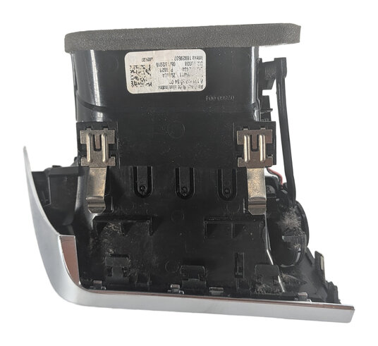 Thumbnail 7: 2015 MERCEDES GL450 (X166) FRONT RIGHT PASSENGER DASH HEAT AIR AC VENT (Black)
