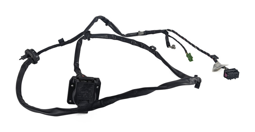 Thumbnail 2: 2015 MERCEDES GL450 (X166) TRAILER HITCH TOW WIRING HARNESS w/ 7-PIN SOCKET