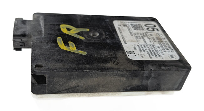 Thumbnail 3: 2015 MERCEDES GL450 (X166) FRONT RIGHT PASSENGER BLIND SPOT RADAR SENSOR MODULE