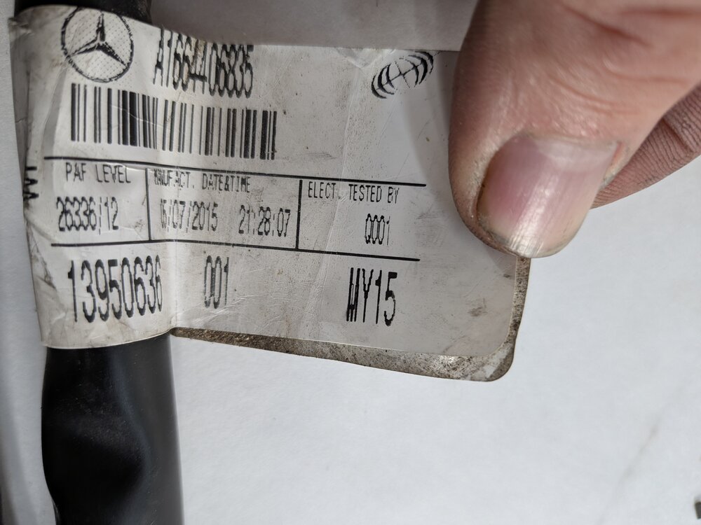 Thumbnail 9: 2015 MERCEDES GL450 (X166) 3.0L (276.821) ENGINE ALTERNATOR STARTER POWER CABLE