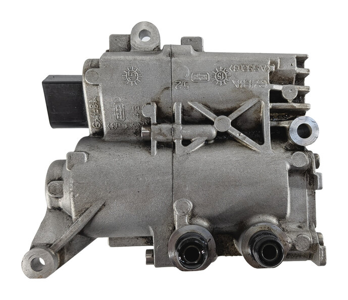 Thumbnail 5: 2015 MERCEDES GL450 (X166) AUTOMATIC TRANSMISSION AUXILIARY ELECTRIC OIL PUMP